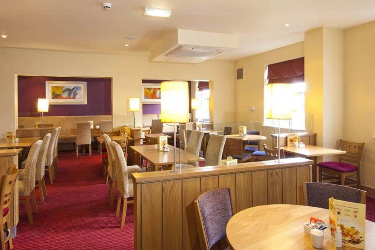 Premier Inn Bolton Stadium Arena Exterior foto